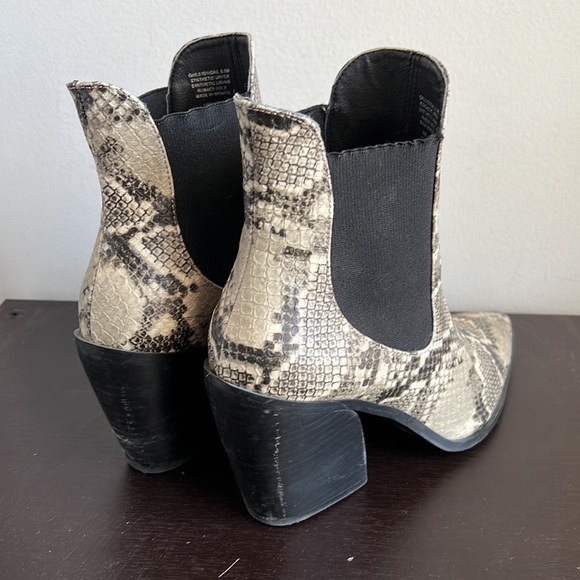 Steve Madden Booties - Picture 5 of 6
